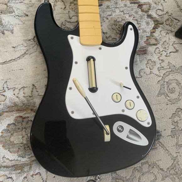 Lot of 2 Guitar Controllers Nyko Frontman Fender Stratocaster Rock Band UNTESTED - Picture 2 of 16